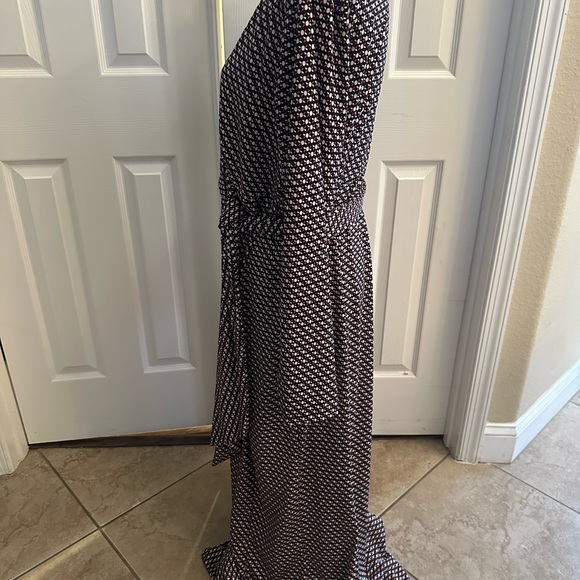 14/16 Cato Woman long sleeve tie waist v-neck maxi dress in black, red& white - Picture 3 of 6
